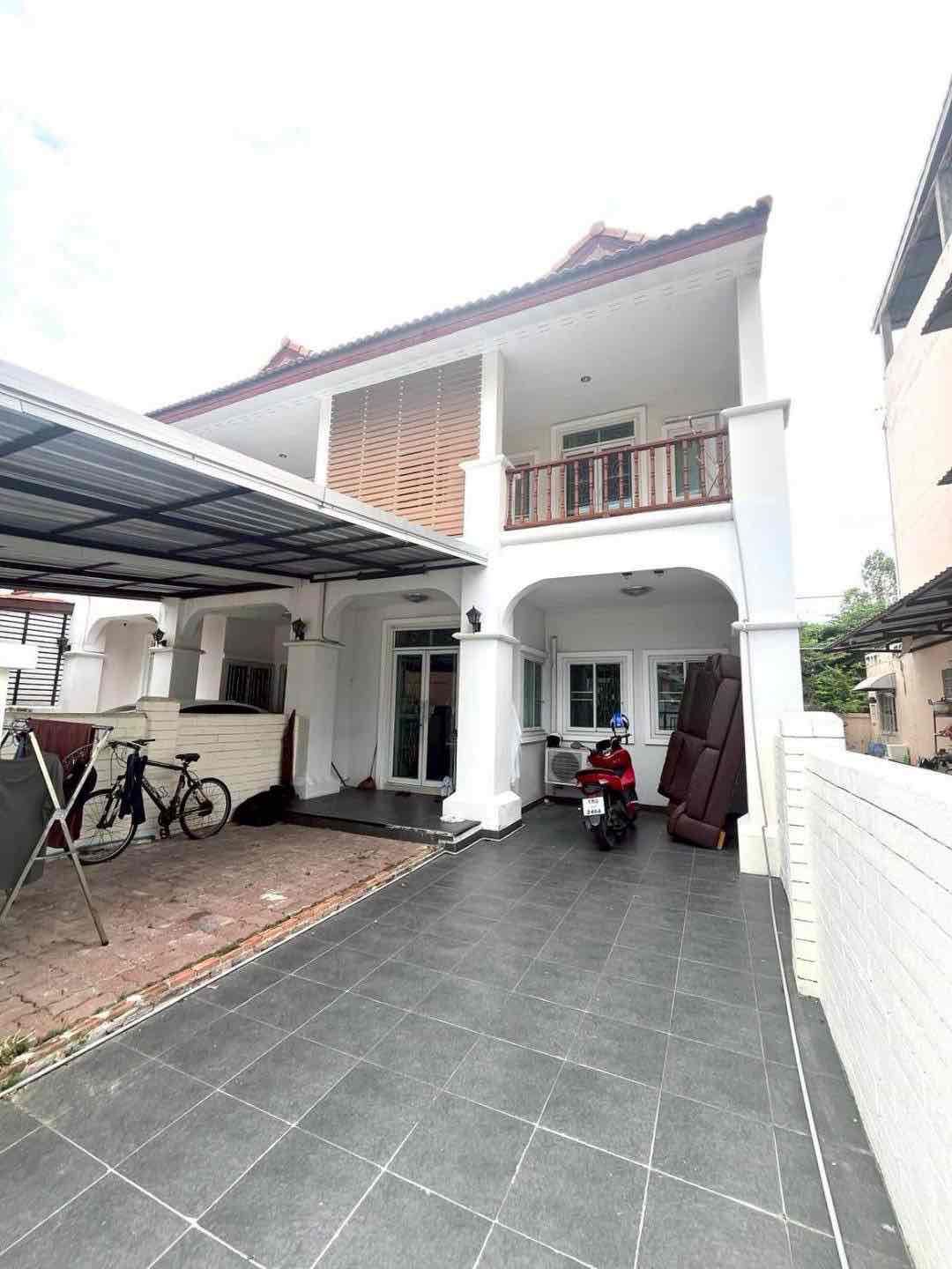 3 Bedroom Townhouse For Rent In Nong Prue, Chon Buri