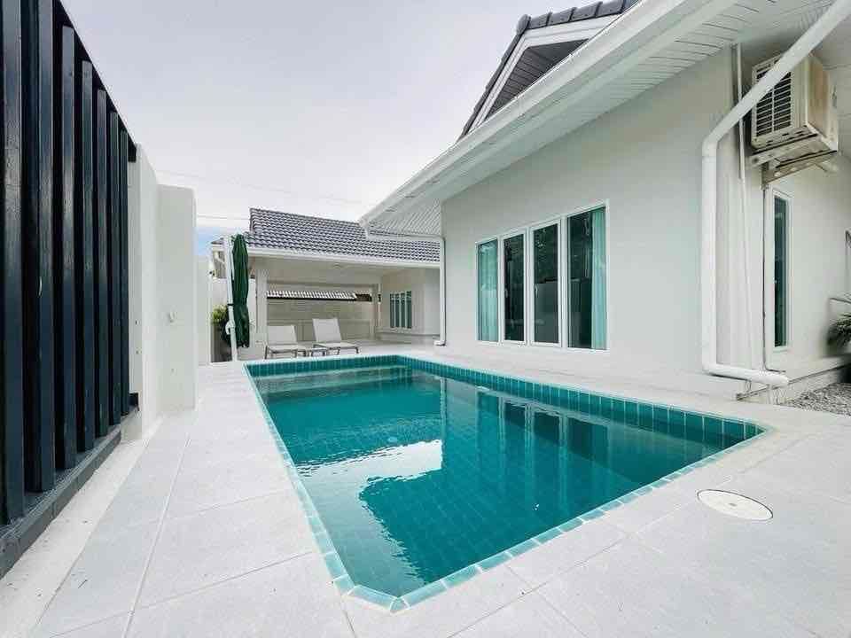 4 Bedroom Villa For Rent In Nong Prue, Chon Buri