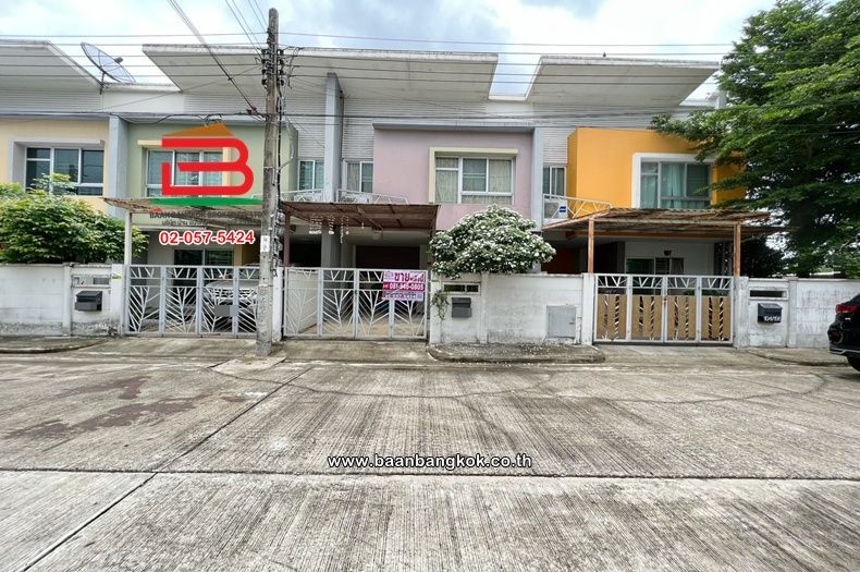 3 Bedroom Townhouse For Rent In Bang Chan, Bangkok