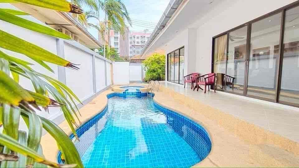3 Bedroom Villa For Rent In Nong Prue, Chon Buri