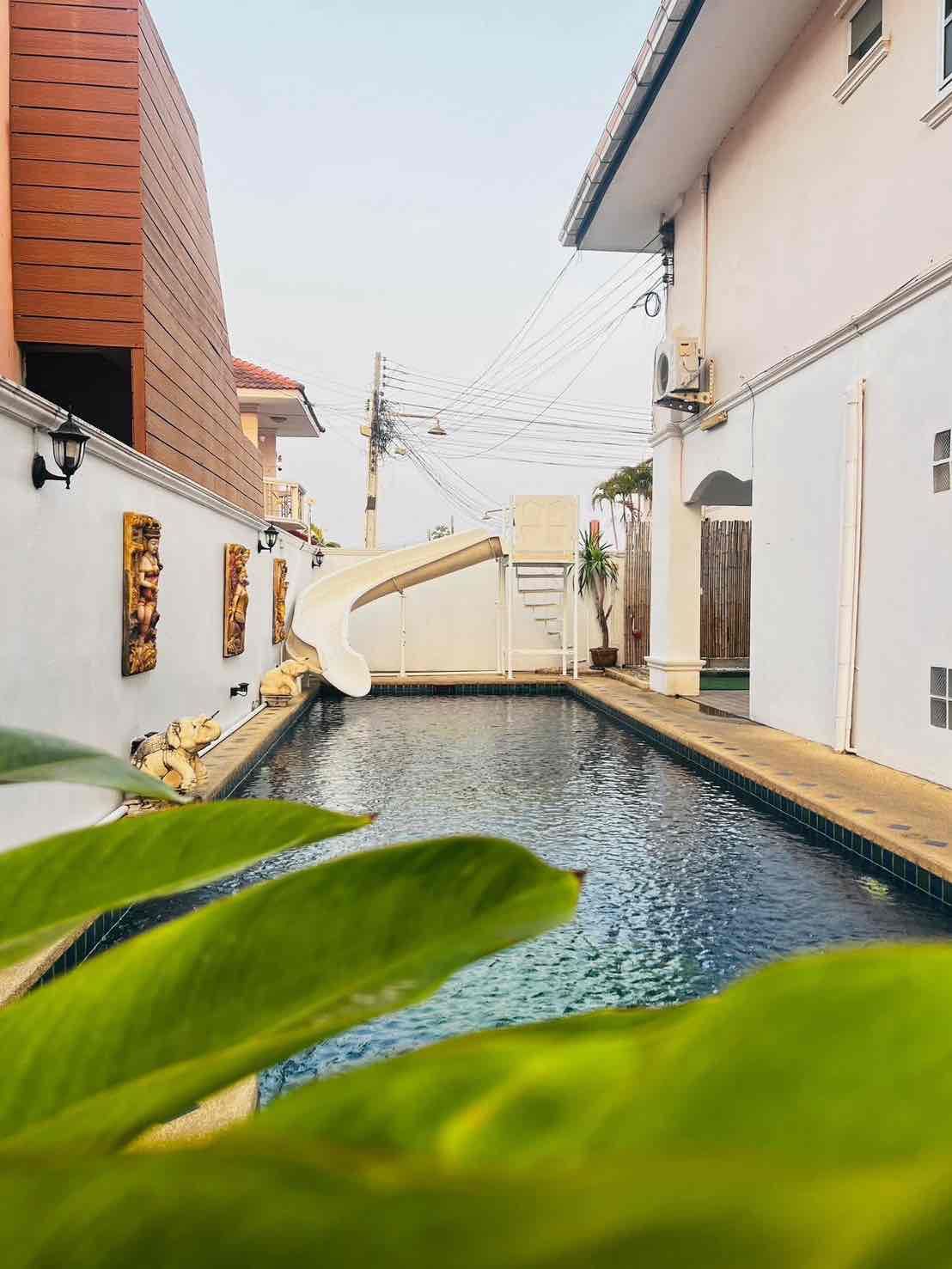 5 Bedroom Villa For Rent In Nong Prue, Chon Buri