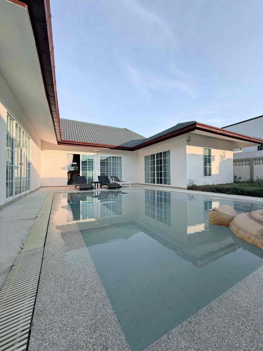 3 Bedroom Villa For Rent In Pong, Chon Buri