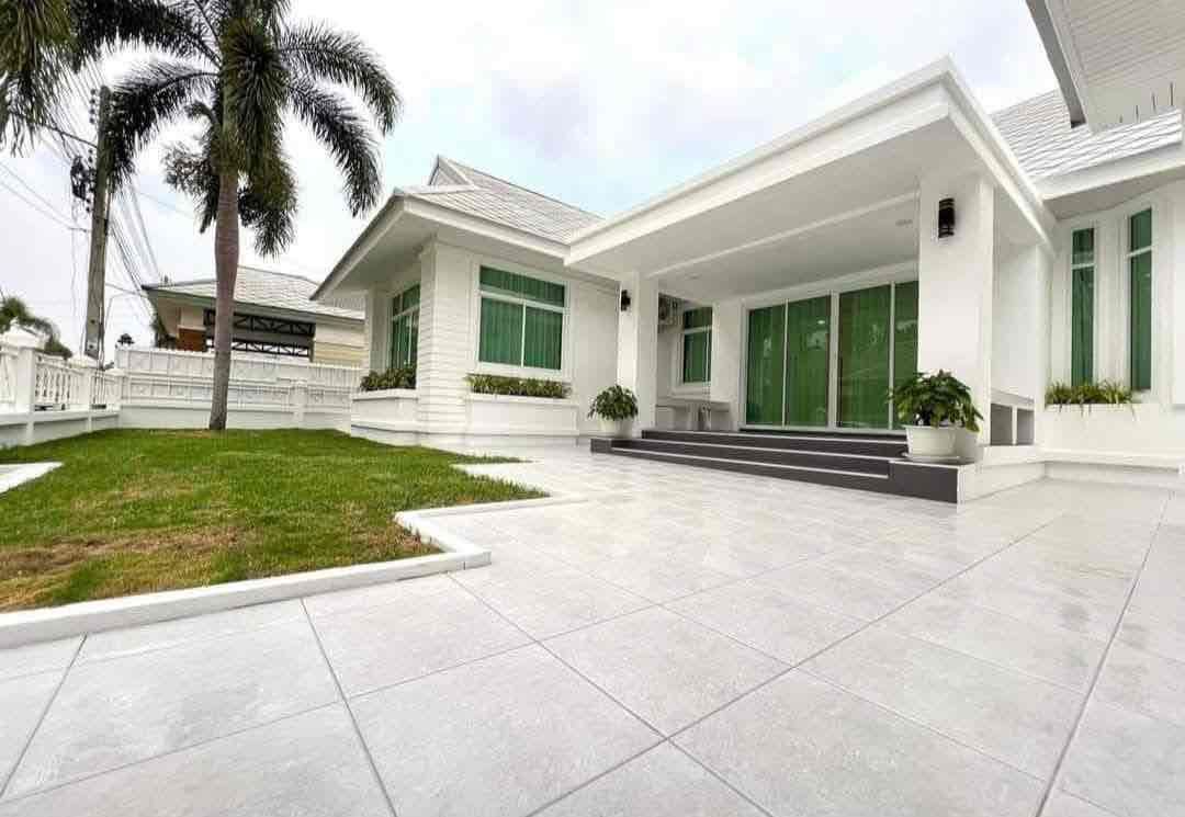 3 Bedroom Villa For Rent In Nong Prue, Chon Buri