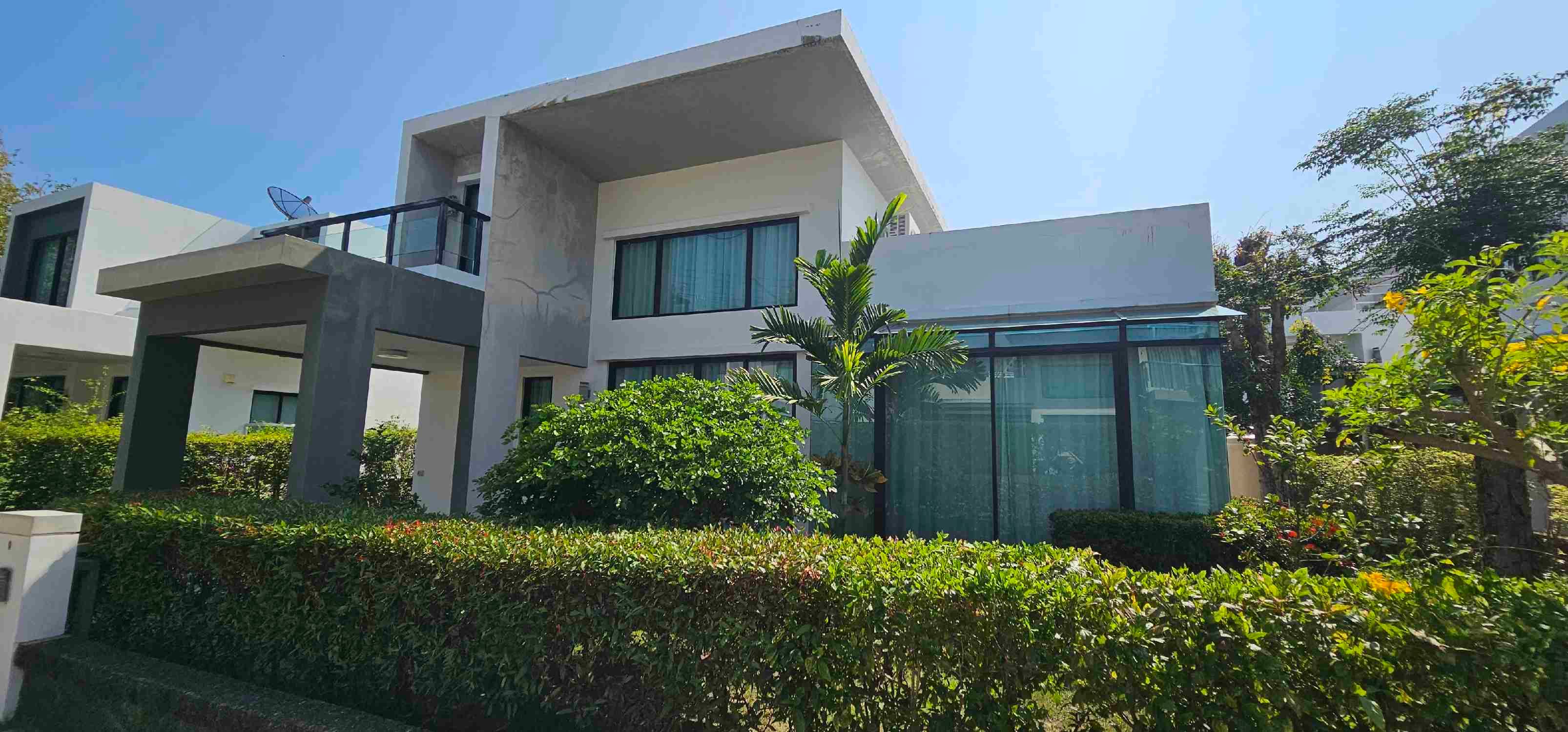 3 Bedroom Villa For Rent In Phe, Rayong