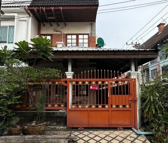 2 Bedroom Townhouse For Rent In Lat Phrao, Bangkok