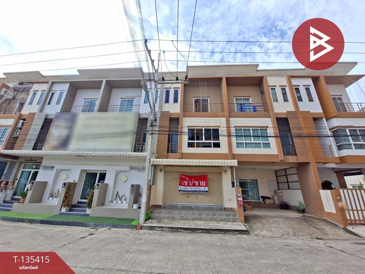 3 Bedroom Townhouse For Rent In Huai Kapi, Chon Buri