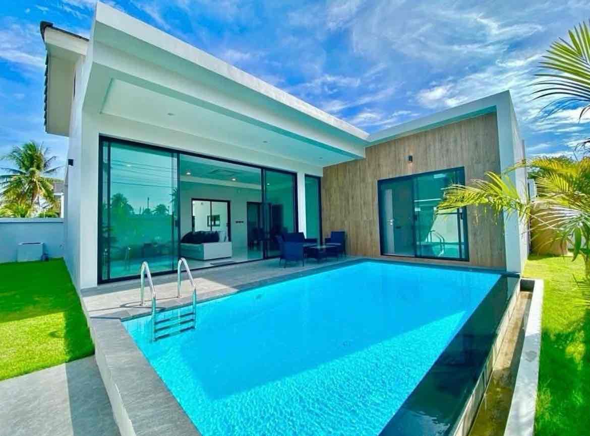 3 Bedroom Villa For Rent In Nong Pla Lai, Chon Buri