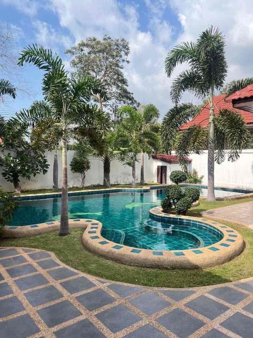 3 Bedroom Villa For Rent In Nong Prue, Chon Buri