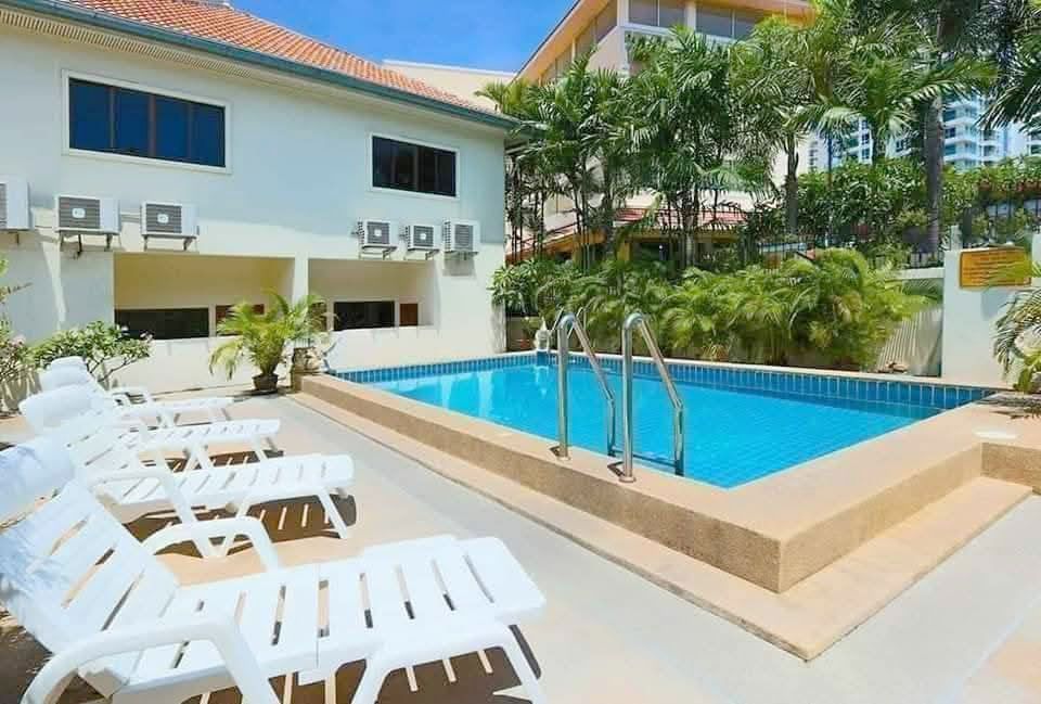 4 Bedroom Townhouse For Rent In Nong Prue, Chon Buri