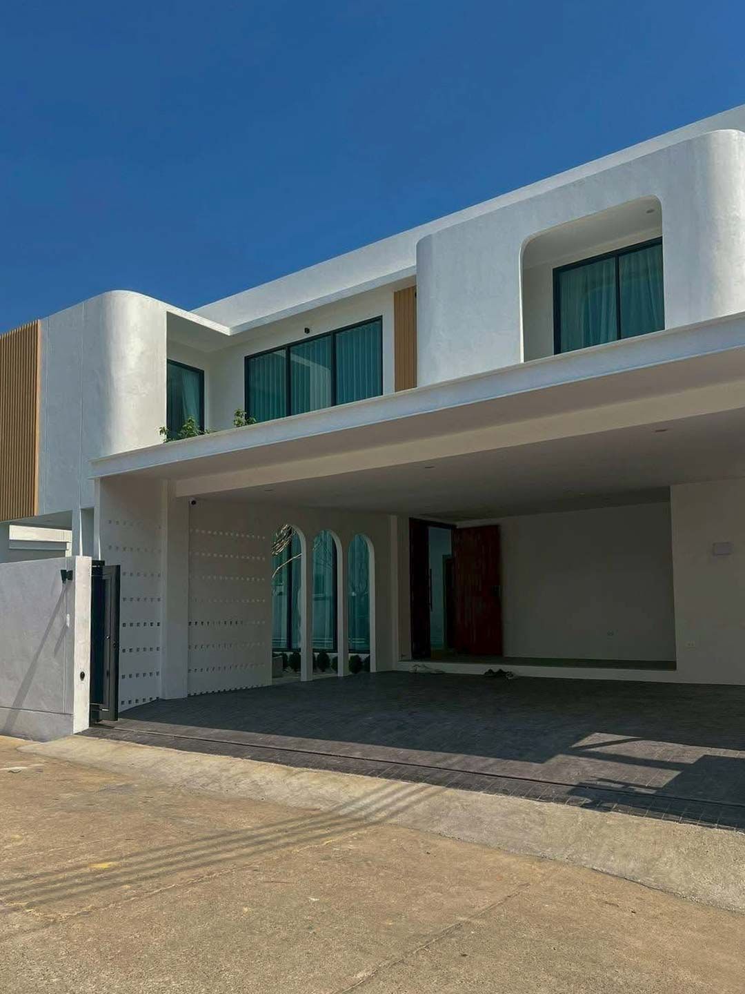 4 Bedroom Villa For Rent In San Phak Wan, Chiang Mai