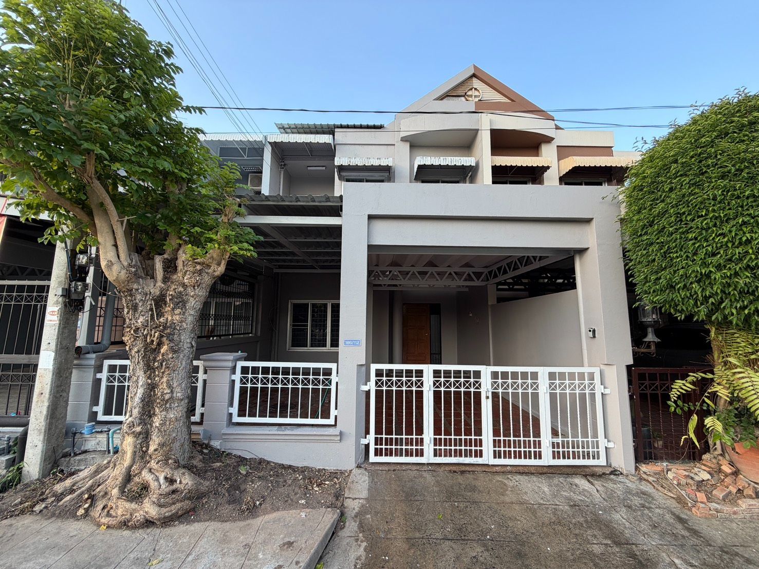 3 Bedroom Townhouse For Rent At World Club Land
