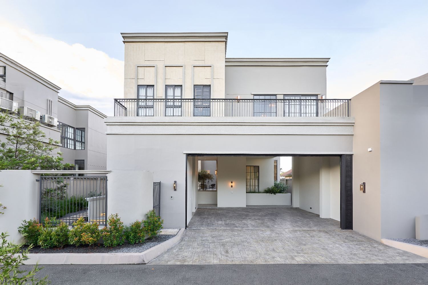 4 Bedroom Villa For Rent In San Phak Wan, Chiang Mai