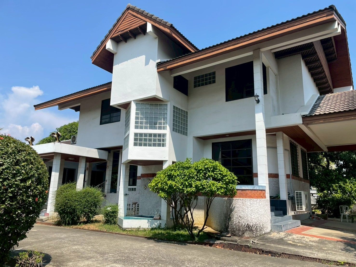 6 Bedrooms House for sale In Bang Khun Thian Bangkok