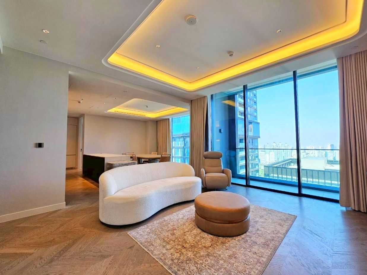 2 Bedrooms Condo for rent In One89 Wireless Lumphini Bangkok