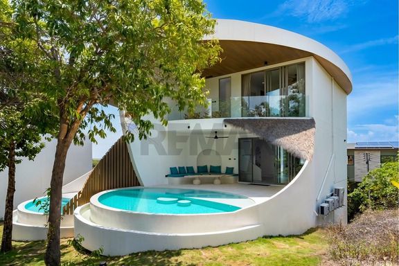 3 Bedrooms Villa for sale In Bo Phut Surat Thani