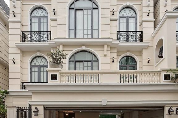 4 Bedrooms Townhouse for sale In The Boulevard Ekkamai Khlong Tan Nuea Bangkok