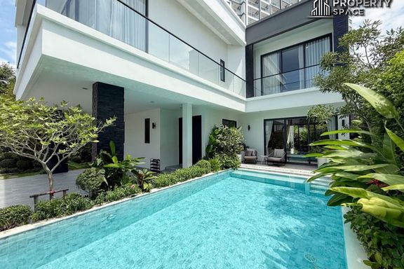 4 Bedrooms Villa for sale In Luxury Vista Villas Nong Prue Pattaya