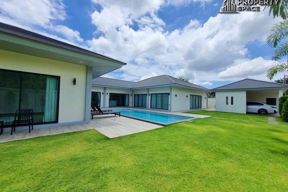 4 Bedrooms House for sale In Huai Yai Pattaya
