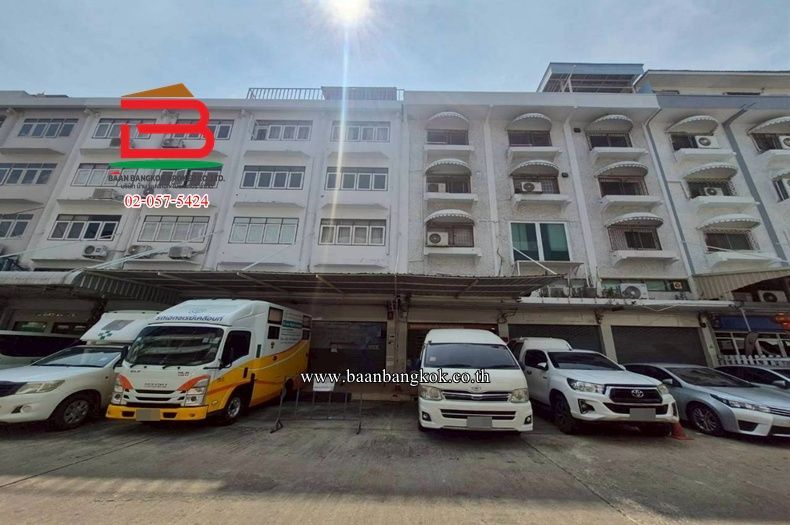 21 Bedrooms Shophouse for sale In Khlong Chan Bangkok