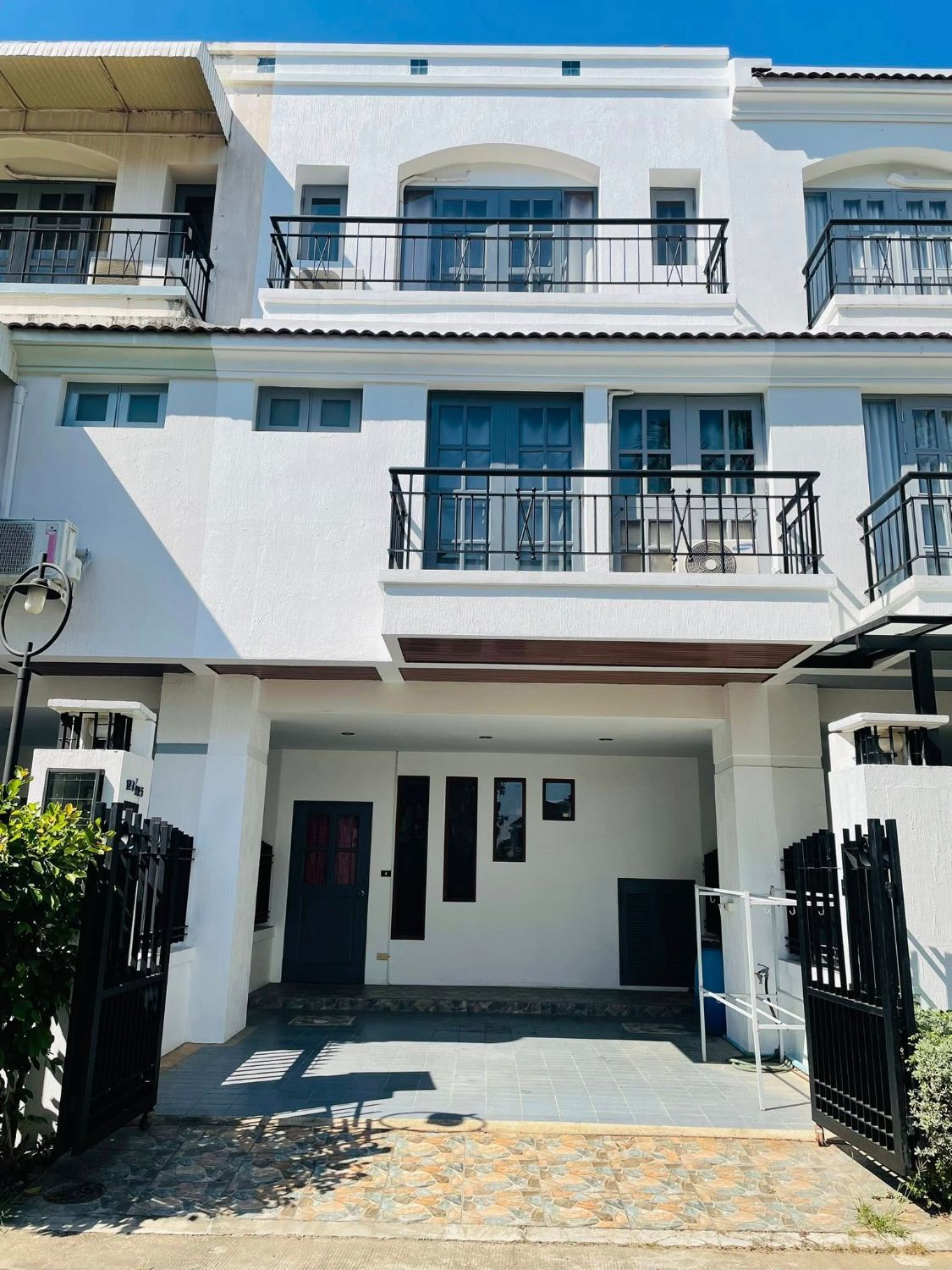 4 Bedroom Townhouse For Rent In Pa Daet, Chiang Mai