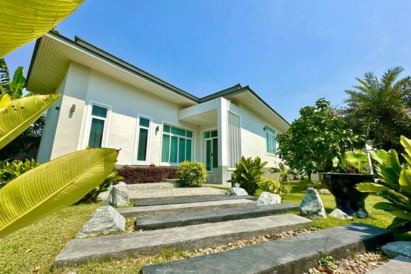 3 Bedrooms House for sale In Na Chom Thian Pattaya