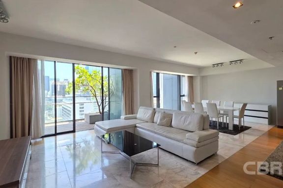 3 Bedrooms Condo for sale In The Met Thung Mahamek Bangkok
