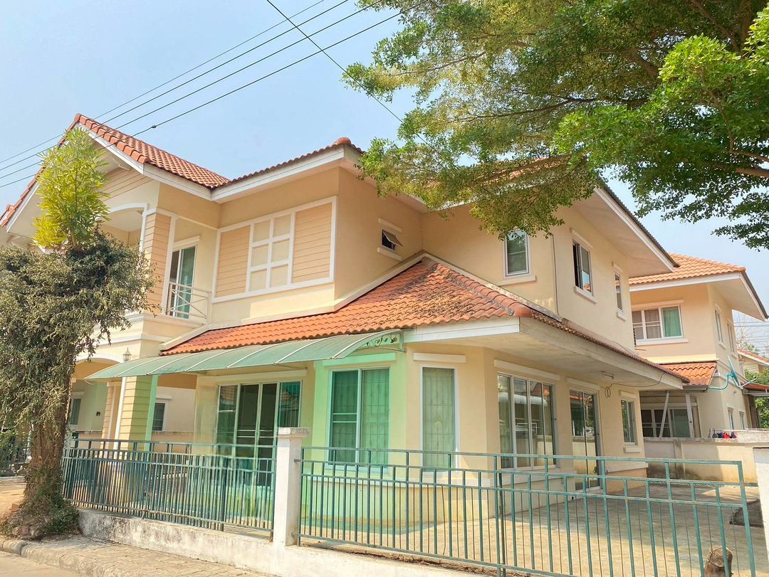 4 Bedroom House For Rent In Chai Sathan, Chiang Mai
