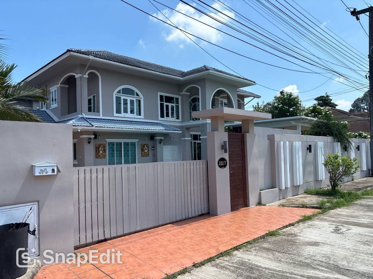 5 Bedroom Villa For Rent In Fa Ham, Chiang Mai