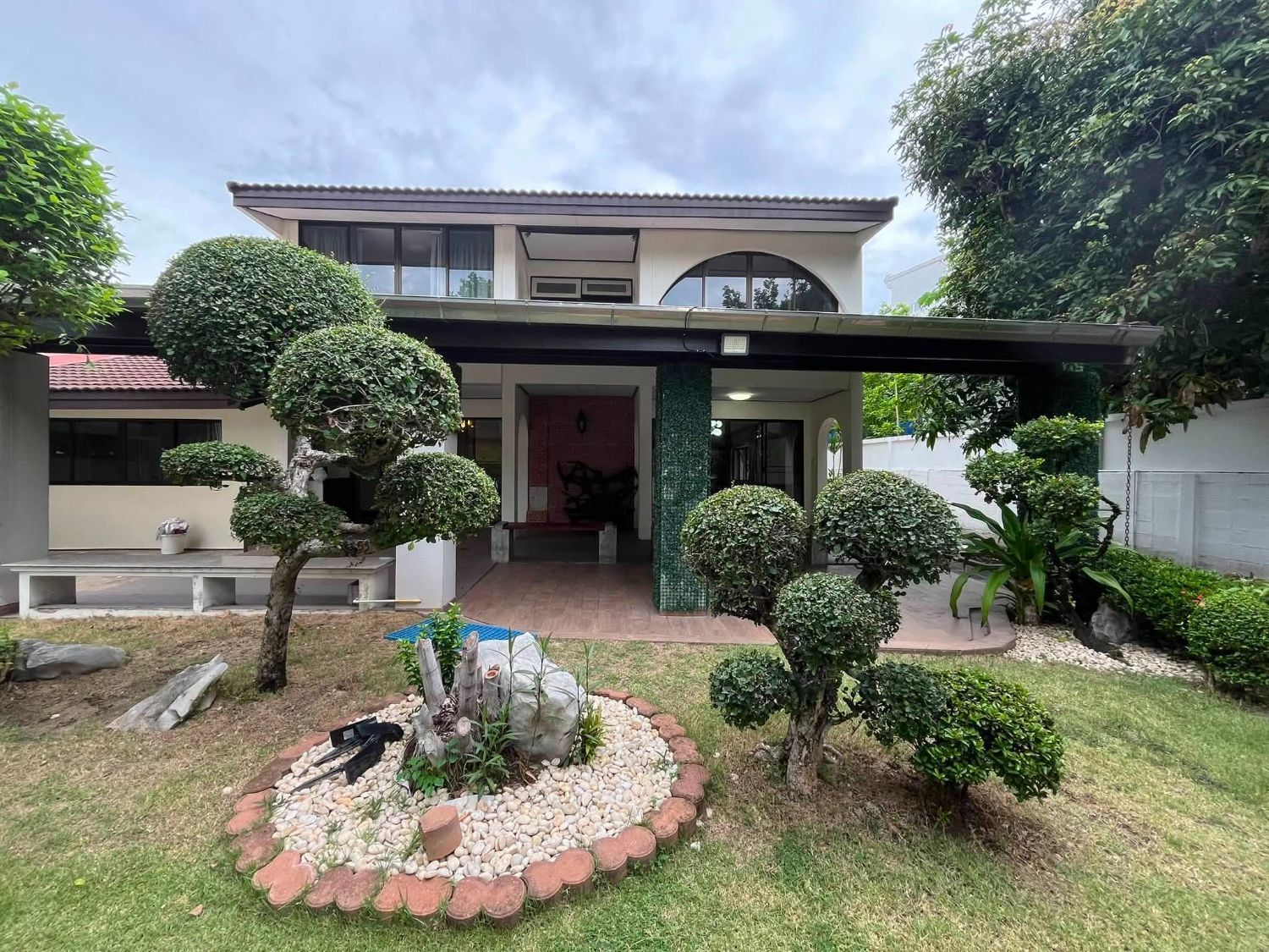 5 Bedrooms House for sale In Panya Village Pattanakarn Suan Luang Bangkok