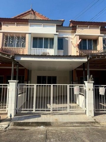 2 Bedroom Townhouse For Rent In Bueng Yi Tho, Pathum Thani
