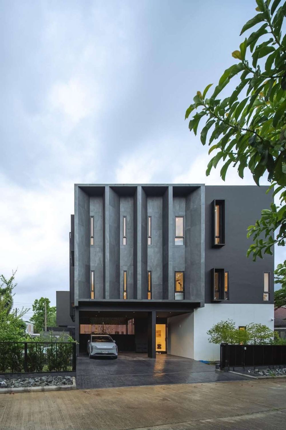 6 Bedroom House For Rent In Ban Waen, Chiang Mai