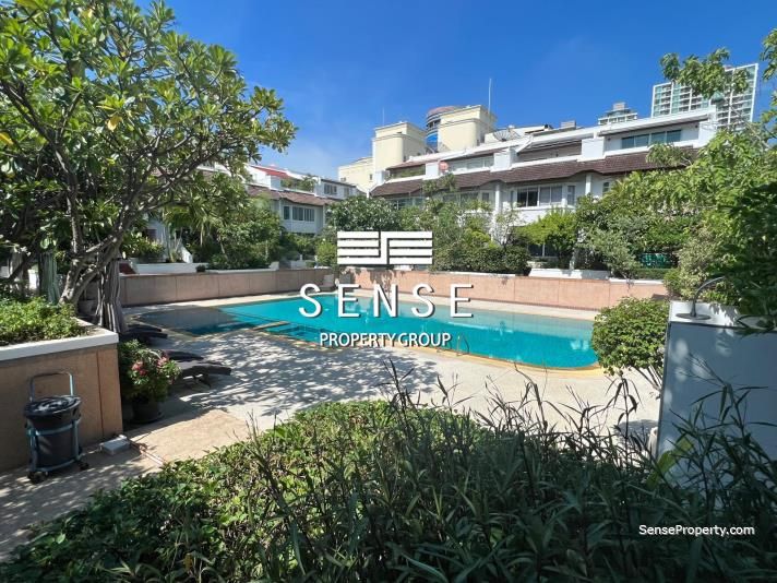 4 Bedrooms Townhouse for sale In The Natural Place Sukhumvit 31 Khlong Toei Nuea Bangkok