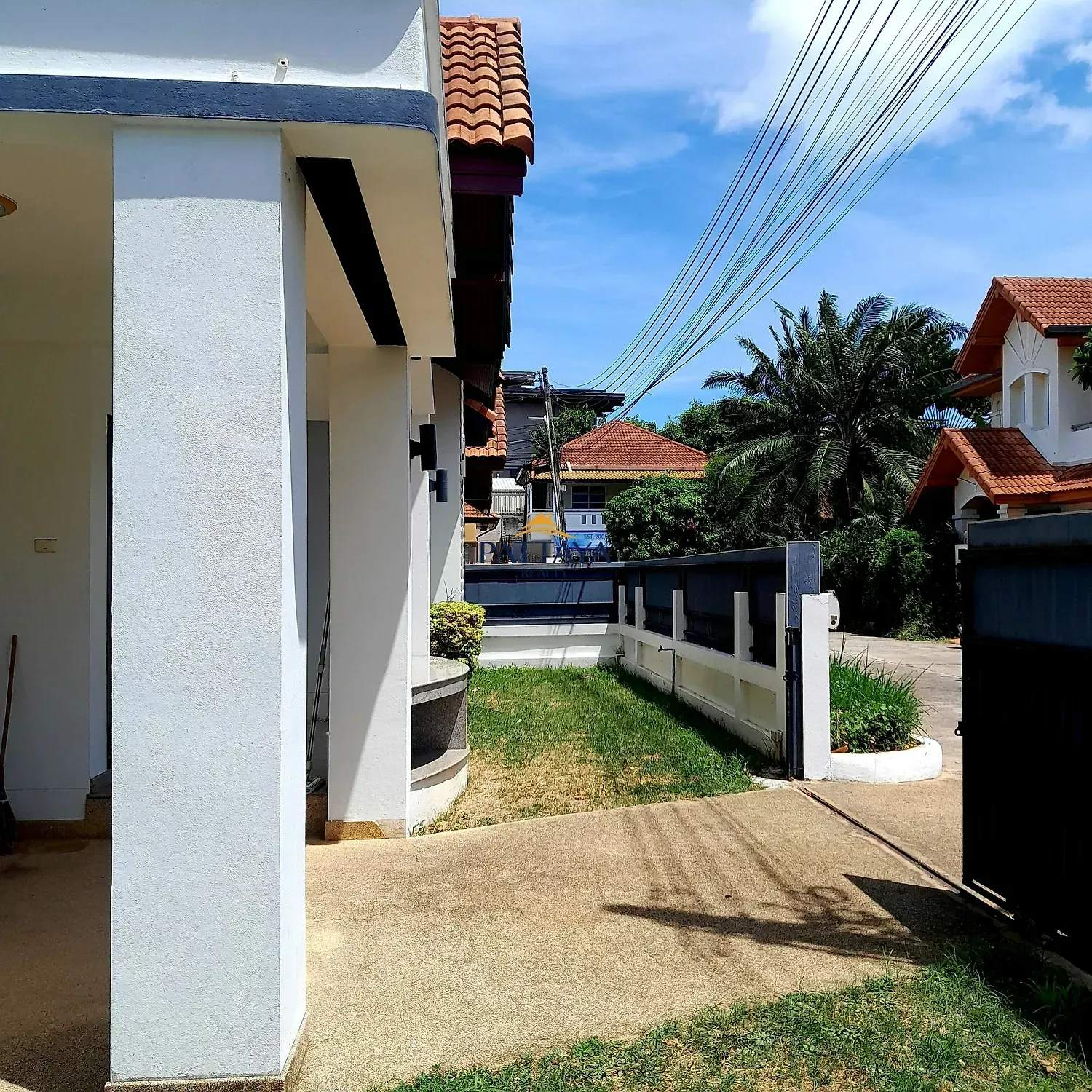 3 Bedroom House For Rent In Nong Prue, Chon Buri