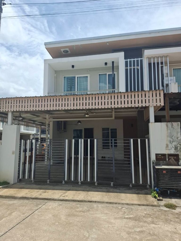 3 Bedroom Townhouse For Rent At Karnkanok 19, Chang Khlan, Chiang Mai
