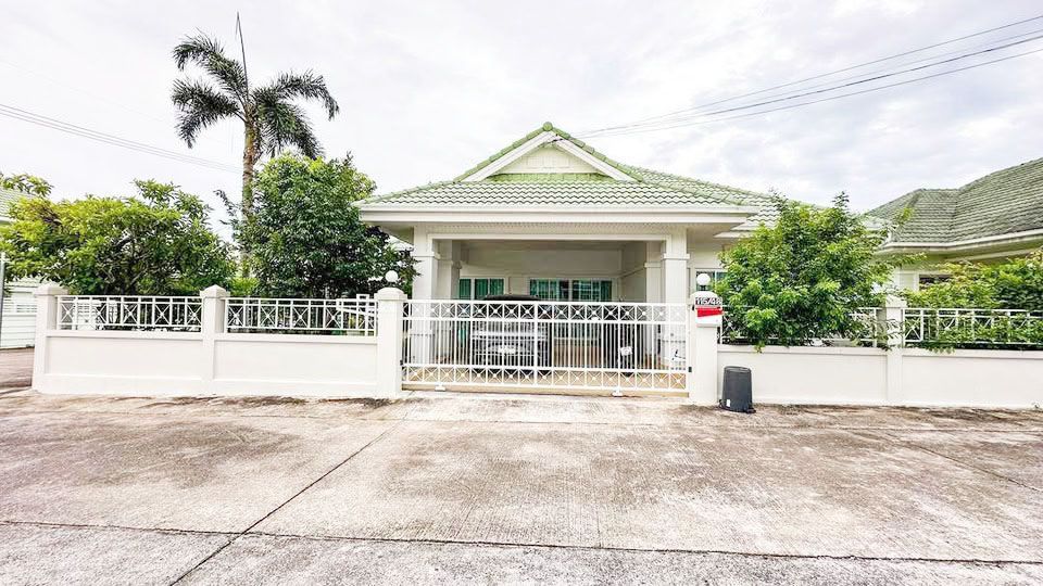 3 Bedroom House For Rent In Nong Pla Lai, Chon Buri