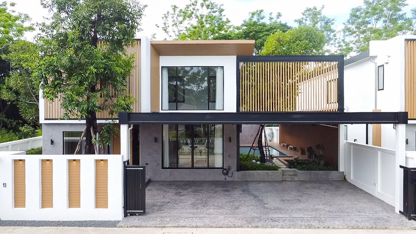 4 Bedrooms Villa for sale In Wat Ket Chiang Mai