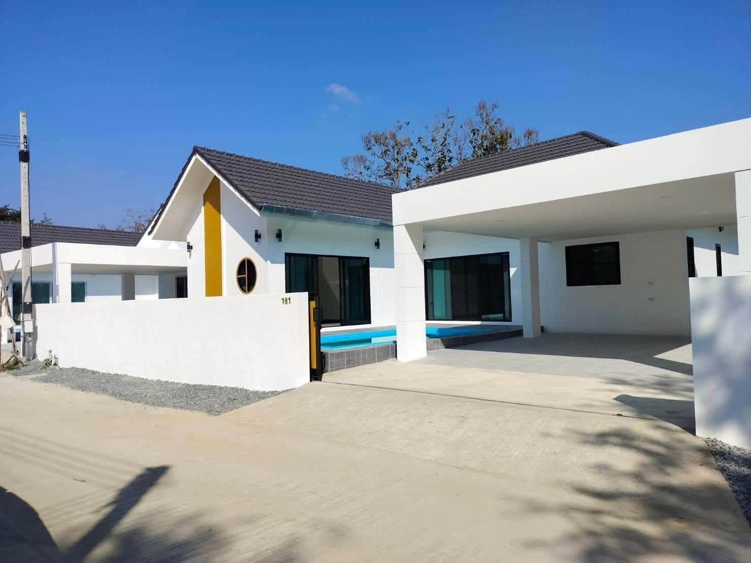 3 Bedroom House For Rent In Samran Rat, Chiang Mai