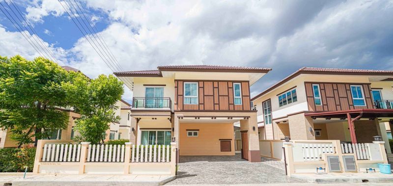 3 Bedroom House For Rent In San Kamphaeng, Chiang Mai