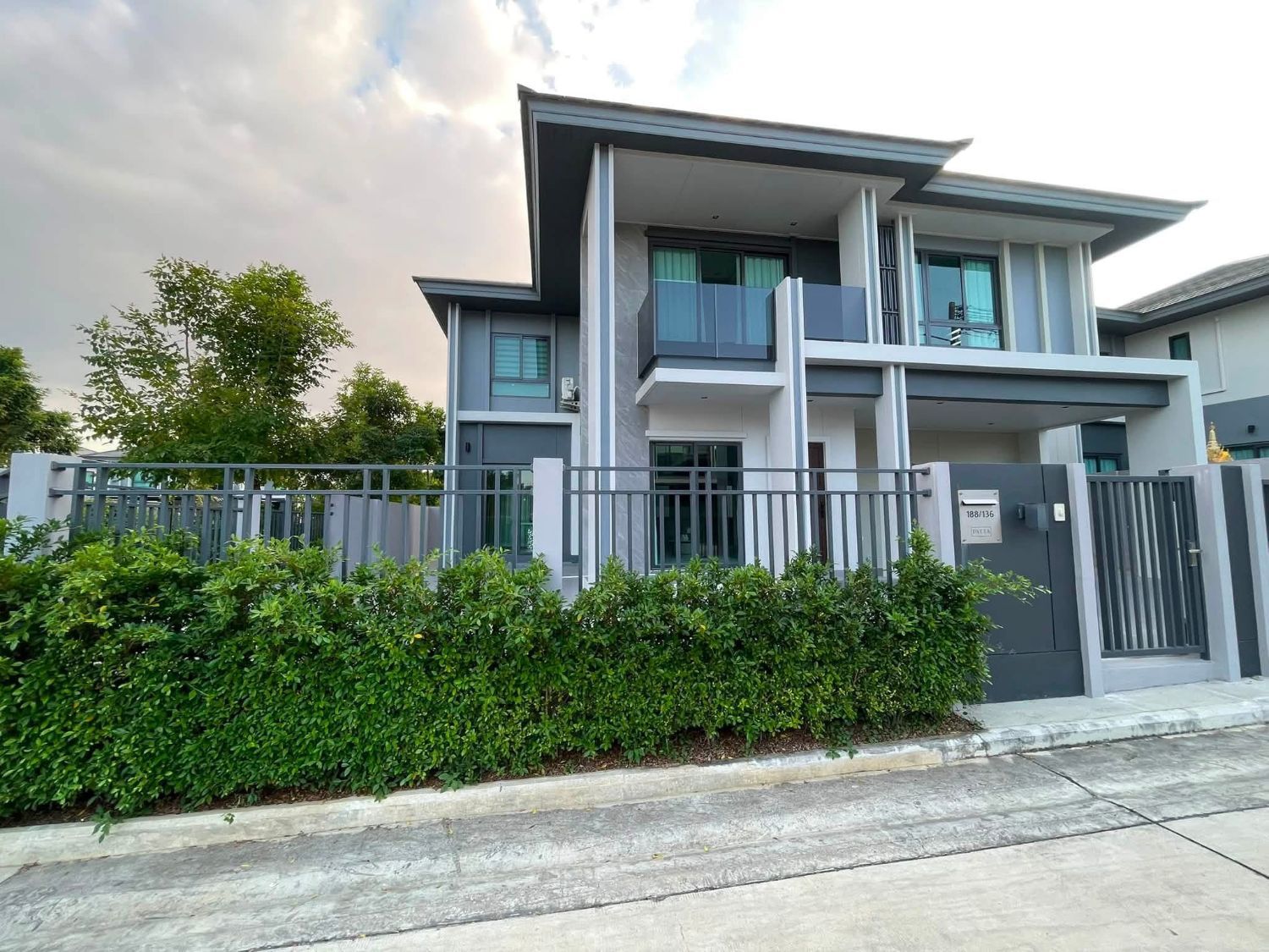 4 Bedroom House For Rent At Patta Element