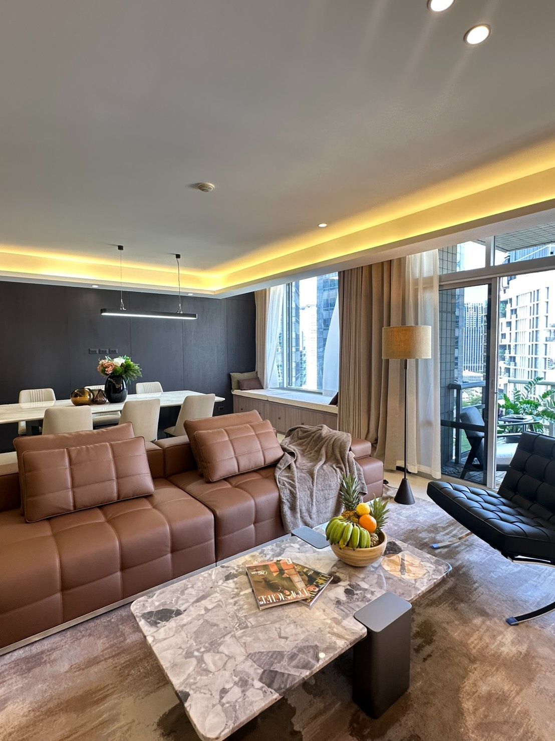 3 Bedrooms Condo for sale In All Seasons Place Lumphini Bangkok