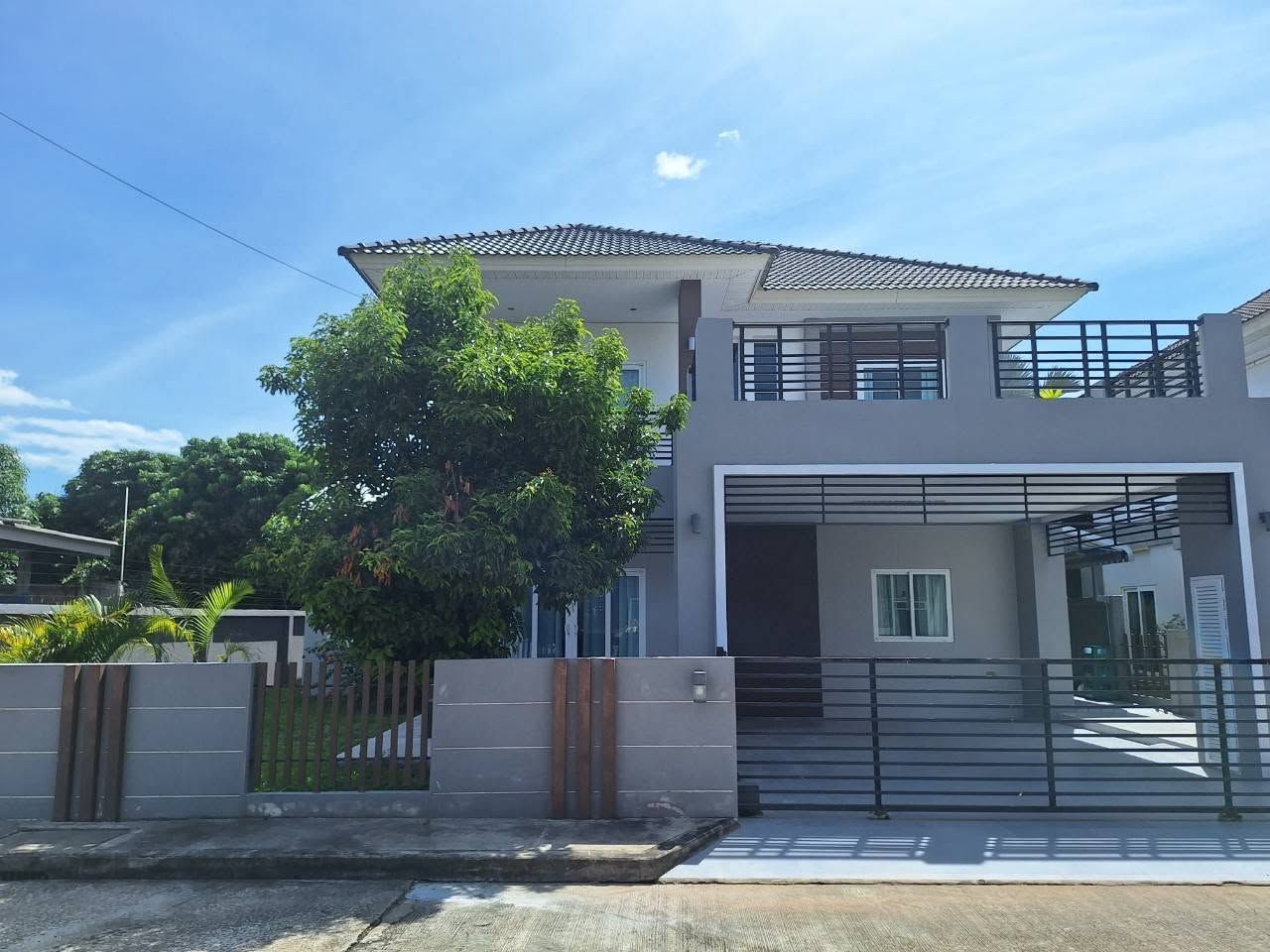 5 Bedroom House For Rent In Ban Waen, Chiang Mai