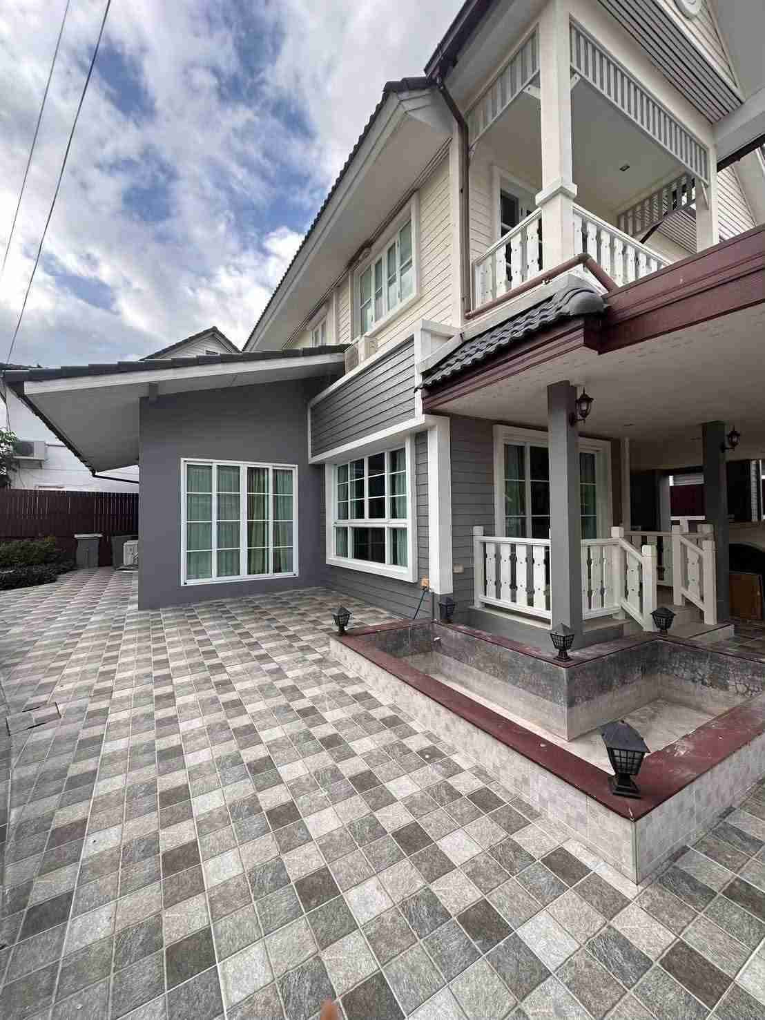 4 Bedroom House For Rent In San Phisuea, Chiang Mai
