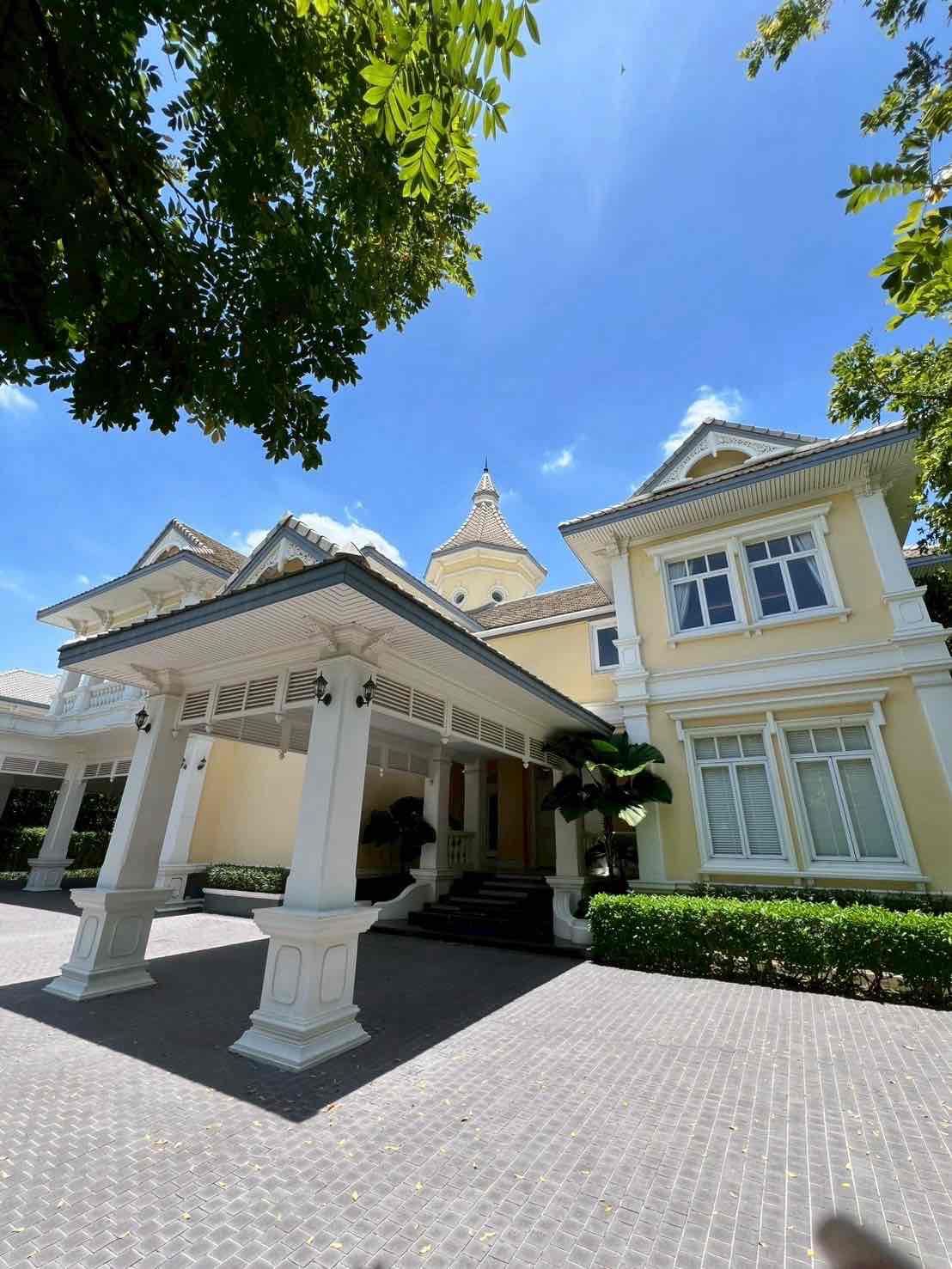 6 Bedrooms House for sale In Nawamin Bangkok