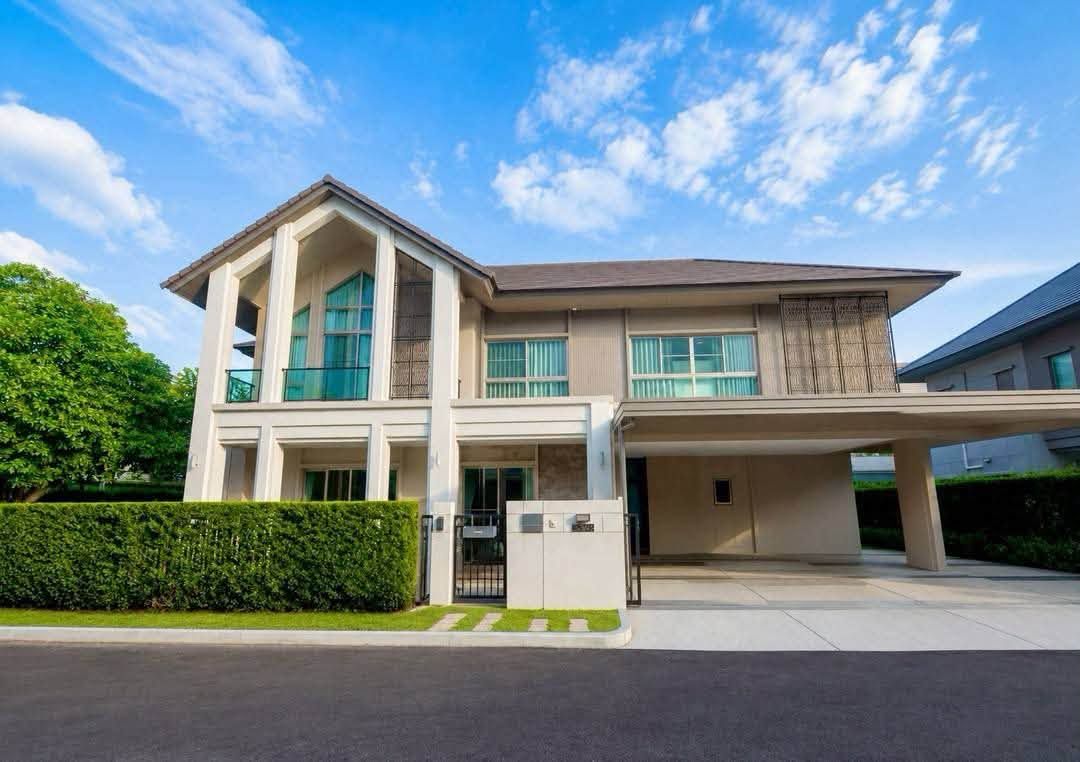 4 Bedrooms House for sale In Bang Khae Nuea Bangkok