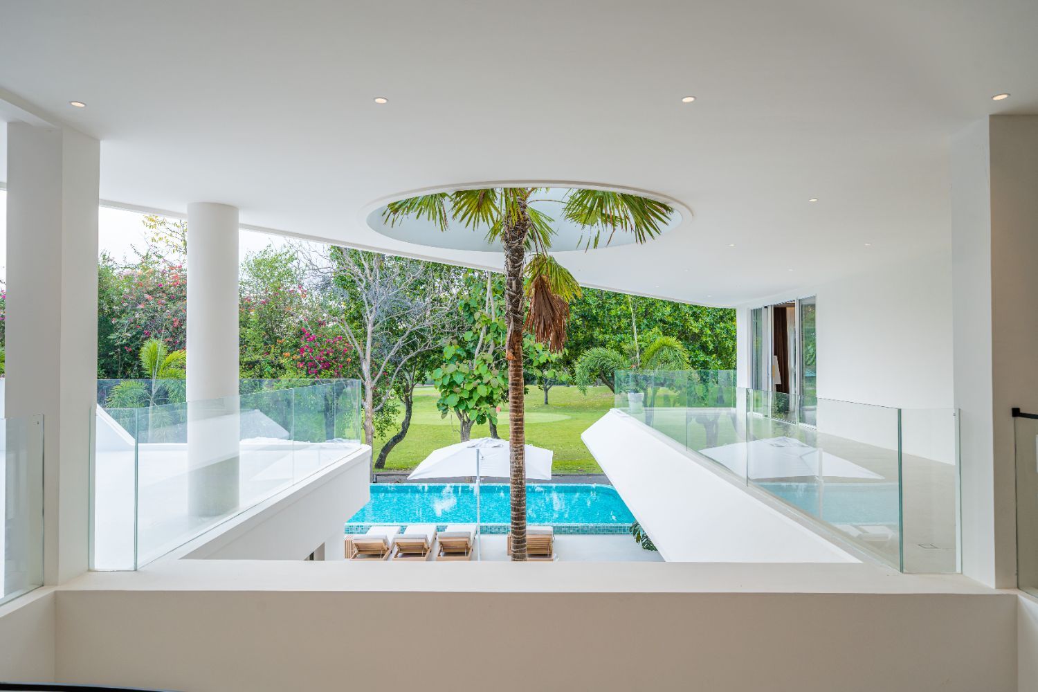 7 Bedrooms Villa for sale In Big V Pattaya Huai Yai Pattaya