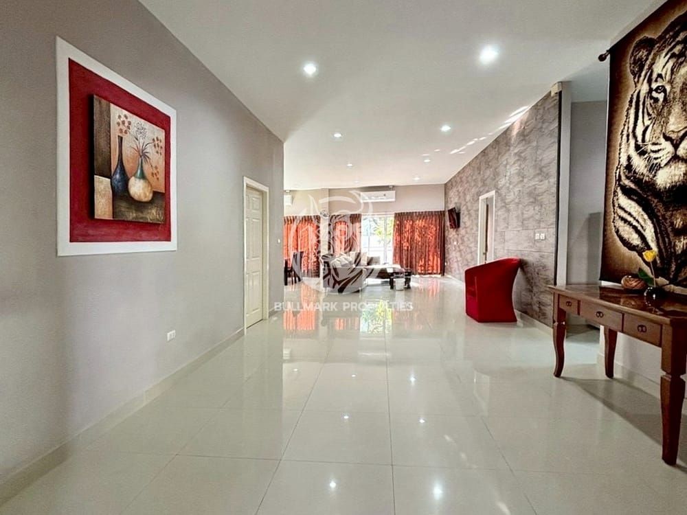 3 Bedroom House For Rent In Huai Yai, Chon Buri