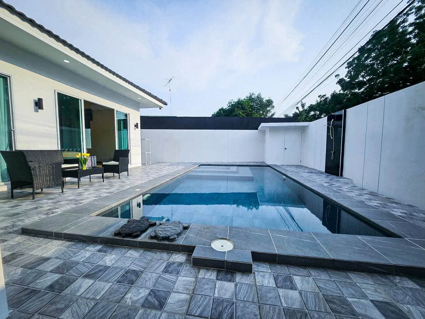 3 Bedroom Villa For Rent In Nong Prue, Chon Buri