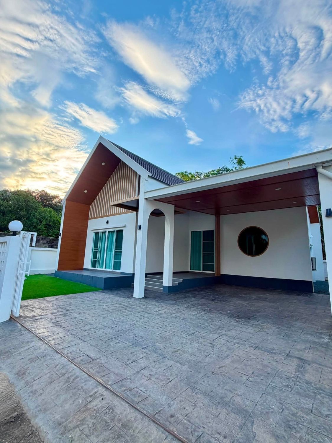 3 Bedroom House For Rent In Tha Wang Tan, Chiang Mai