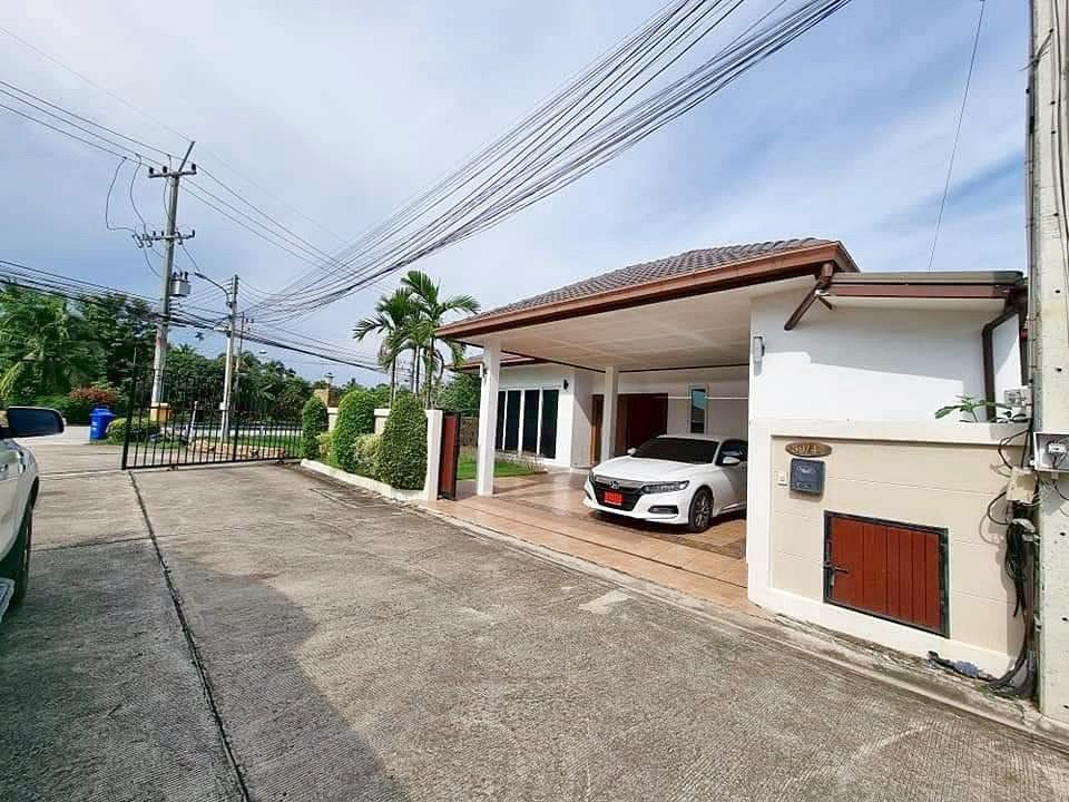 3 Bedroom House For Rent In Huai Yai, Chon Buri