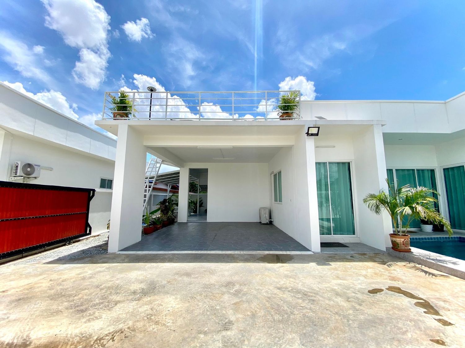 3 Bedroom Villa For Rent In Pong, Chon Buri